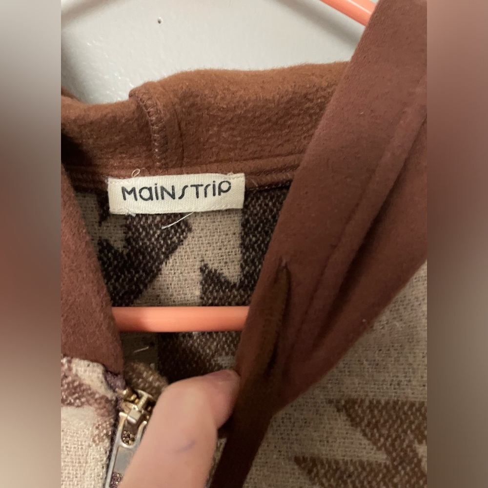 Brown Aztec pullover - Picture 2 of 2